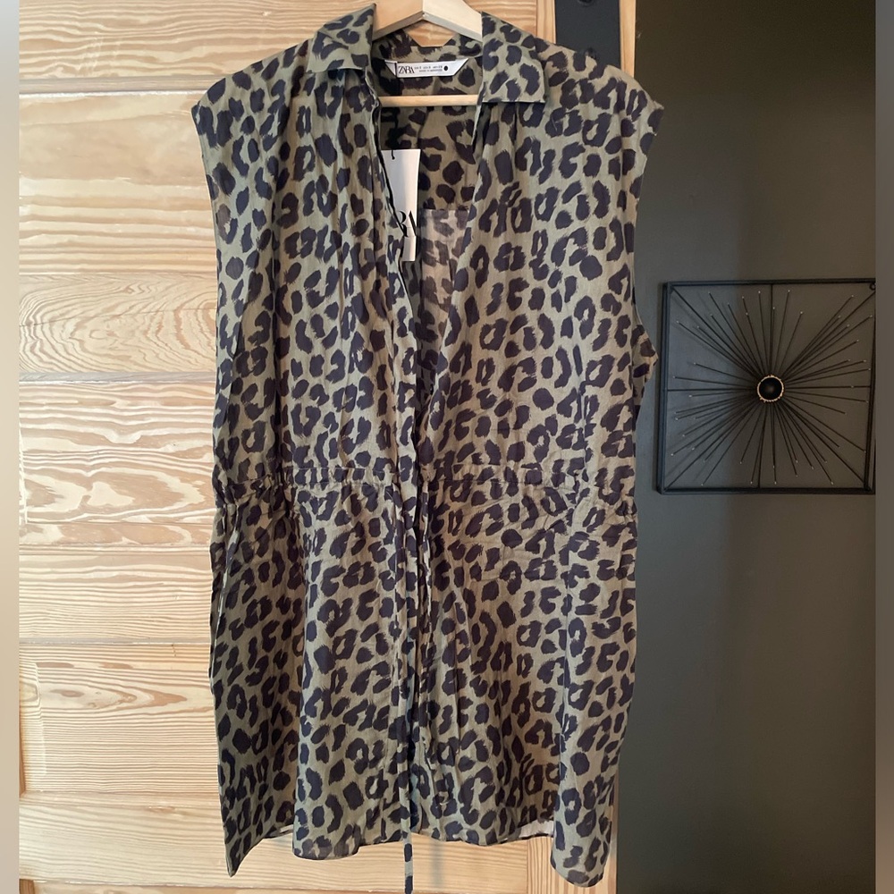 Zara animal print dress/ shirt on tall people. I got it in Italy